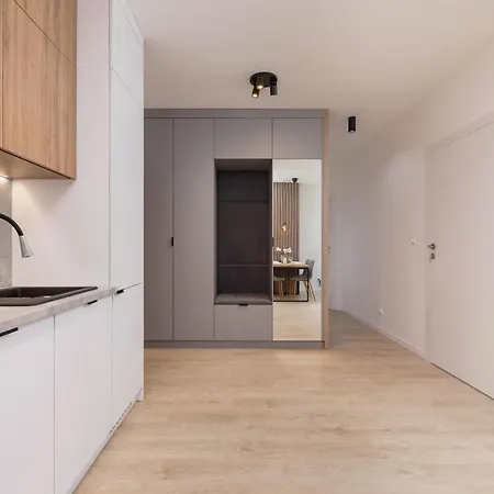 Lwowska 10 Cracow By Renters Apartment